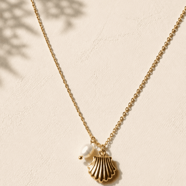 Collier coquillage perle d’eau douce acier inoxydable Nélia en acier inoxydable doré